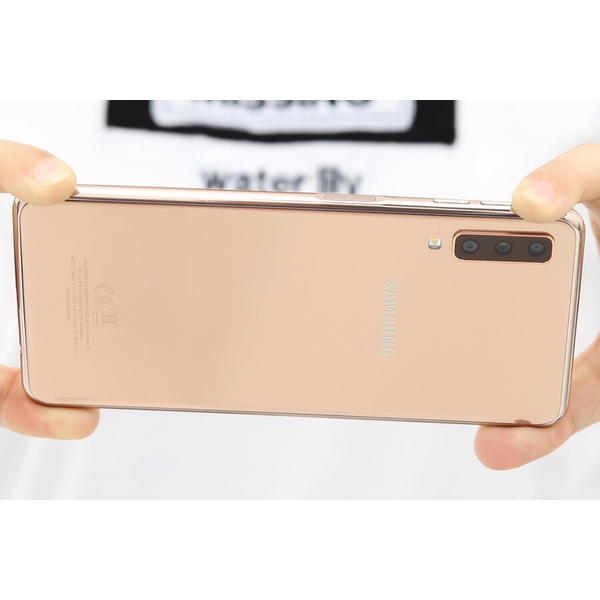 Samsung Galaxy A7 (2018) 64GB - Hình 10