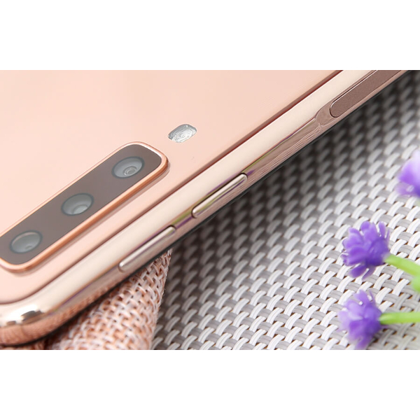 Samsung Galaxy A7 (2018) 64GB - Hình 6