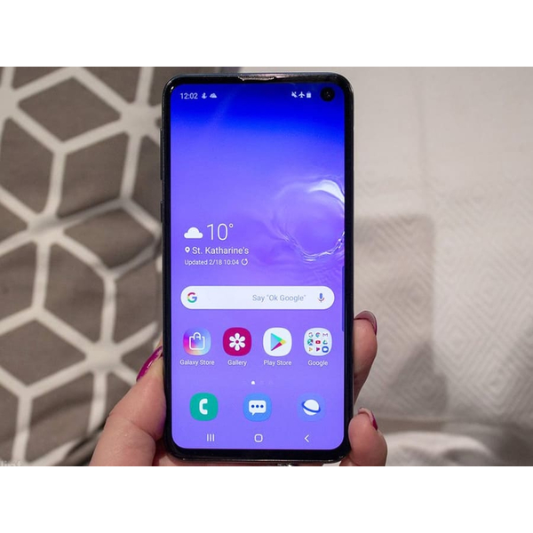 Samsung Galaxy S10e - Hình 1